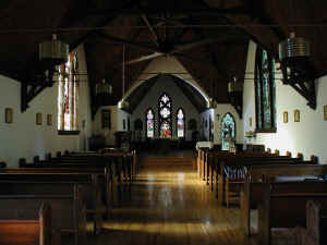 TorontoChurchOnIslands.JPG (67678 bytes)