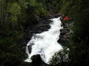 AlgonquinParkFalls1.JPG (92561 bytes)