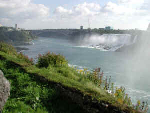 NiagaraViewBack2.JPG (78738 bytes)