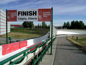 CalgaryBobSleighTrack.JPG (87928 bytes)