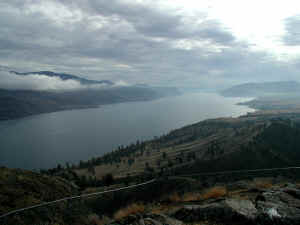 LakeKamloops.JPG (55134 bytes)